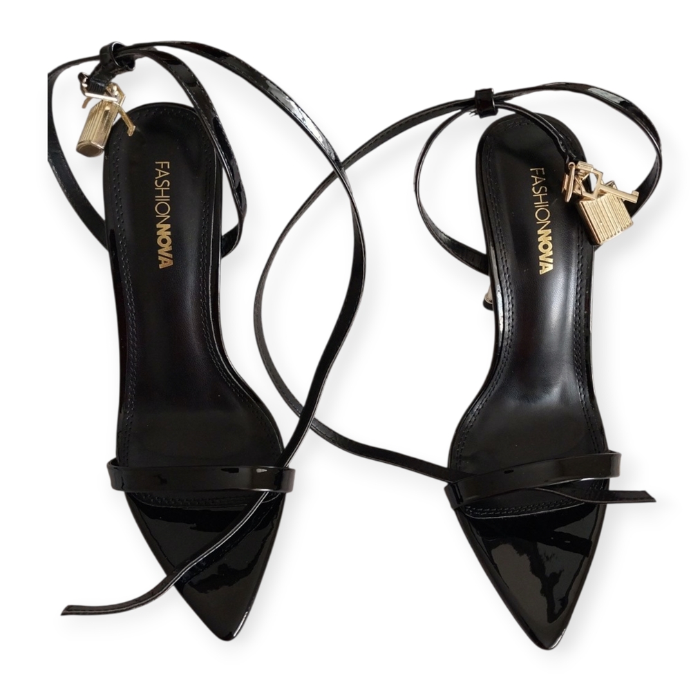 Fashion Nova Lace Up Black Heels Size 8 Gold Charm